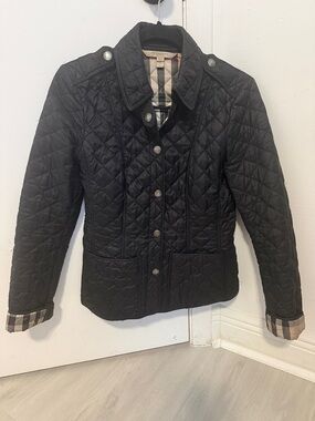 Women’s Burberry Quilted Jacket Size XS